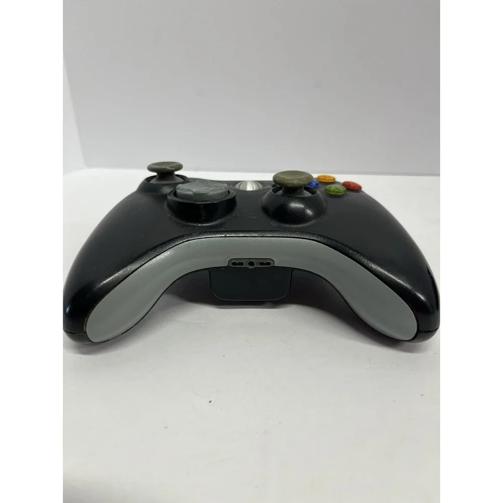 Pair Of MICROSOFT 1403 BLACK WIRELESS XBOX 360 Controllers #151611#